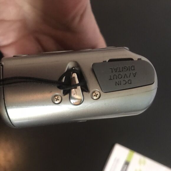 Canon PowerShot A1100IS 12.1 MP Digital Camera 4x Optical Image Stabilized WORKS - Picture 6 of 9